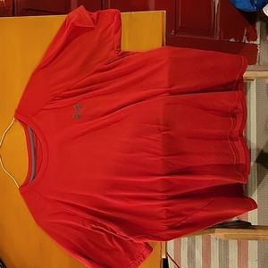 Red short sleeve Under Armour heatgear teeshirt, used condition